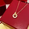 Collar Grande de Doble Anillo Completamente Diamantado con Círculos Entrelazados, Colgante de Doble Anillo, Cadena para Clavícula de Acero de Titanio Acero Inoxidable Fabricante