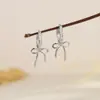 Brincos de zircônia em formato de laço de fita estilo balé, doces e românticos, um item popular no Xiaohongshu, argolas cravejadas de diamantes, requintadas e luxuosas