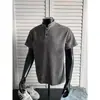 Camisa polo de manga corta con cuello mao para hombre, camiseta de verano de marca moderna, corte holgado estilo coreano, top versátil nuevo y moderno 2026