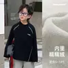 Ropa Infantil Camiseta Térmica de Cuello Alto Medio para Niños 2025 Invierno Nuevo Estilo Top Cálido Forrado de Polar Ropa de Otoño e Invierno para Niños Grandes