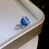Anillo abierto geométrico cuadrado de circón, moderno y adecuado para el uso diario, irradia un ambiente sofisticado y de alta gama, diseñado para el dedo índice, con un aspecto único y elegante, una pieza de joyería de nicho para mujeres