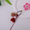 Llavero Exquisito de Hortensia Tejido a Mano con Nudo de Diamante Graduado Adorno Colgante para Bolso Estilo Xizang Anillo Borla Adorno Colgante