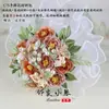 Vestido de novia DIY hecho a mano para novia sosteniendo flores bolsa de material floral envuelta Boda china nueva boda antigua tutorial hecho a mano