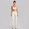 Conjunto de roupa fitness transfronteiriço, com um design traseiro estiloso, um top esportivo de gola halter e calças de yoga de secagem rápida, adequado para corrida ao ar livre, ciclismo e Pilates.