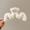 Pinza de garra de felpa grande y moderna para mujer, linda y única, pinza de tiburón para otoño e invierno, alto valor estético, realza el volumen del cabello, accesorio para el cabello