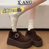 Sapatos de Couro Genuíno de Cobertura Total Estilo Birkenstock com Solas Grossas e Saltos que Aumentam a Altura para Mulheres Baixinhas, Novos Mocassins Casuais 2026