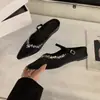 Mules plateados con pedrería para mujer, de punta cerrada, con aumento interno de altura, adecuados para uso en exteriores, elegantes zapatos Mary Jane franceses para primavera/verano 2025
