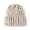 Gorro de punto trenzado estilo japonés, engrosado y cálido para otoño e invierno, gorro de punto sin pompón estilo vintage con un aire retro