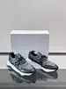 Fornecimento Exclusivo Transfronteiriço de Tênis Estilo Old Money, Sapatos Casuais Masculinos em Couro Genuíno com Malha Fly-Knit e Solado Grosso, Fornecimento Direto da Fábrica