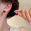 Guarde-o para você! Elegante all-match personalizado ear studs Mulheres Luz de luxo moda nicho design avançado brincos orelha popular