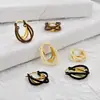Pendientes Lacados de Múltiples Capas con Líneas Cruzadas Doradas de Diseño Retro a la Moda, Pendientes Compactos y Únicos, Accesorios Versátiles para las Orejas para Mujer