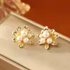 Brincos de Botão Flor de Pérola Pequena Exquisitos Modernos de Alta Qualidade Versáteis para o Dia a Dia Fofos Doces Acessórios para Orelha