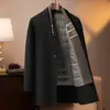 Bufanda de otoño e invierno estilo plumón de ganso forro engrosado longitud media lana doble cara abrigo de lana cortavientos chaqueta de lana de negocios para hombre