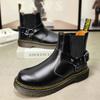 Botas Martin de couro macio estilo britânico outono 2022 Botas curtas de moda de cano alto para casal Bico redondo Botas de tamanho grande para motocicleta