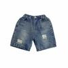 Jeans Rasgados Infantis 2025 Estilo Coreano Cool e Moderno Calças Versáteis de Comprimento Médio para Meninos e Meninas Shorts de Cintura Alta que Alongam as Pernas