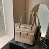 Bolso de Tote Retro Transfronterizo para Mujer 2026 Invierno Nueva Moda Versátil Bolso de Hombro o Axila Gran Capacidad Bolso de Mano para Viajes