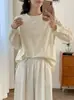 Colección Otoño 2026: Blusa larga de estilo japonés, artística y elegante, con cuello alto y ribete de volantes, top de mujer moderno al por mayor