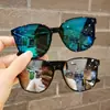 2025 nuevas gafas de sol infantiles de tres puntos al por mayor gafas infantiles moda protección UV gafas de sol infantiles en stock