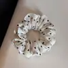 Goma para el pelo fruncida de lunares con diseño de doble capa en blanco y negro, Accesorio para el pelo versátil de estilo francés de alta gama