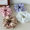Elástico de cabelo de cetim com strass, estilo coreano, inspirado no retrô francês, scrunchie, corda de cabelo plissada, scrunchie moderno, acessório de cabelo de alta qualidade.