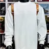 Camiseta blanca de manga larga para hombre de algodón de Xinjiang, con cuello pequeño, tejido pesado, estilo cleanfit, diseño de hombros rectos estilo americano, adecuada como capa base