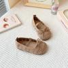 Sapatos Simples de Malha com Laço para Bebê Menina 2025 Primavera e Verão Novo Estilo Sapatos Vazados Respiráveis Slip-On para Meninas