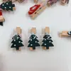 Clip de madera de 3.5 cm al por mayor Clip de madera navideño Clip de madera de copo de nieve Árbol de Navidad Alce Clip de madera Clip para fotos navideñas