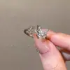 Anillo Abierto de Mariposa Azul Fresco para Mujer 2024 Nuevo Anillo de Dedo con Exquisito Diseño de Nicho para Combinar con Todo