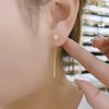 Aretes largos pequeños y exquisitos con borla de perlas de arroz, aretes de aguja de plata, elegantes, personalidad, socialité, combinables, aretes de celebridad de internet