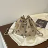 Cross2026 Nuevo Bolso de Lunares de Nicho Otoñal para Mujer Bolso Cruzado de Gamuza y Felpa Estilo Coreano de Alta Gama Bolso de Hombro Único Tipo Cubo