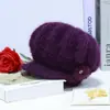 Chapéus de Novo Estilo para Mulheres de Meia-Idade e Idosas, Gorros de Tricô com Forro de Lã para Inverno, Chapéus de Mãe, Chapéus para Idosos, Atacado de Fabricantes de Tricô, À Prova de Frio