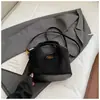 Bolsas Populares de Camurça para Outono e Inverno Femininas 2025 Nova Bolsa Transversal Versátil Bolsa Carteiro de Cor Contrastante Bolsa Saco Pequena Bolsa Tote
