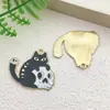 Europeu e Americano Mais Vendido Criativo Peculiar Gato Preto e Branco Gato Abraço Forma Fofo Desenho Animado Pingente Colar Brinco Acessórios