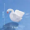 Paisaje Micro Fronterizo Nuevo Producto Muñeca Cisne Blanco Decoración DIY Accesorios Bolsa Ciega Mini Adornos de Escritorio para Coche