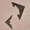 Protectores de Esquina Calados de Encaje de Aleación de Zinc Antiguo Herrajes Estilo Europeo Protectores de Esquina Piezas de Borde Retro Caja de Madera Caja de Vino Hierro