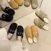 Pantuflas Peludas para Mujer, Nuevo Estilo Otoño e Invierno, Suela Plana, para Mujeres Embarazadas, Fáciles de Poner, Punta Cerrada, Media Pantufla, Zapatos Estilo Birkenstock con Forro de Felpa