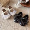 Sapatos pequenos de couro com cadarço para crianças, nova coleção primavera 2026, estilo coreano, sapatos de princesa da moda para meninas, bico fino, bolinhas, laço, modernos