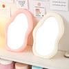 Espejo de maquillaje creativo con forma especial puesto sobre la mesa, lindo espejo de nube, espejo de tocador, dormitorio de estudiantes, espejo de pared moderno