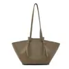 Bolsa Tote Transfronteiriça Yu Mesmo Estilo Bolsa Asa Europeia e Americana Grande Capacidade Bolsa de Trabalho Moda Versátil Bolsa de Ombro para Mulheres Atacado