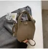 Bolso de Mano de Moda y Sencillo para Mujer 2025 Nuevo de Moda Invierno Versátil Bolso de Hombro Cruzado Casual para Viajes Diarios Bolso Cubo