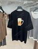 Yuran 26 Estilo Nuevo de Principios de Primavera Sensación de Piel Lino Algodón Lavado con Enzimas al Aire Estampado de Fresa de Cerveza Camisa Oversize de Manga Corta