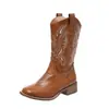 Botas Western Cowboy Melard Marrom Cavaleiro da Pradaria de Xinjiang Botas Martin para Mulheres 2026 Outono Novas Botas Curtas de Cano Médio