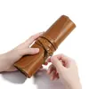 Nueva Bolsa de Lápices de Viaje de Amazon Cuero Crazy Horse Enrollable Caja para Bolígrafos Lápices Bolígrafos Portabolígrafos de Artista Cuero Genuino