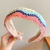 Faixa de cabeça larga de tricô minimalista e elegante estilo coreano para mulheres, novo modelo 2026, adequada para uso diário, projetada para realçar a aparência da linha do cabelo e pode ser usada como faixa de cabeça para lavar o rosto ou presilha de cabelo
