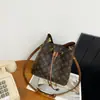 Bolso Cubo Vintage de Moda 2026 para Mujer, Bolso de Hombro Cruzado Individual, Bolso de Axila Versátil de Gama Alta para el Trabajo, Dropshipping Disponible