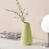 Jarrón Cerámico de Rayas Verticales Sencillo Estilo ins Adorno para Arreglo Floral de Sala de Estar Escritorio Nórdico de Lujo Ligero Jarrón Decorativo para Flores Secas