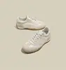 Sapatos Aumentadores de Altura Marca Star Dexun para Mulheres Novo Estilo Verão 2026 Tênis Brancos Sola Grossa Versátil Casual Esportivo para Mulheres