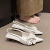 Nuevos Zapatos de Tacón Bajo Aguja Puntiagudos Estilo Francés 2026 para Mujer, Nuevos Tacones Altos Cerrados Estilo Chino con Correa Trasera Decorados con Flores