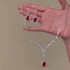 Conjunto de Brincos Quadrados Cravejados de Diamante e Colar de Duas Peças, Fashion, Leve, Colar Luxuoso e de Alta Qualidade, Conjunto de Joias Elegante e Versátil