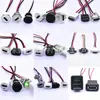 Puerto USB-A hembra empotrable con cable, disponible en carcasa cuadrada o redonda, se puede instalar en aberturas de panel de equipo para añadir un enchufe de carga